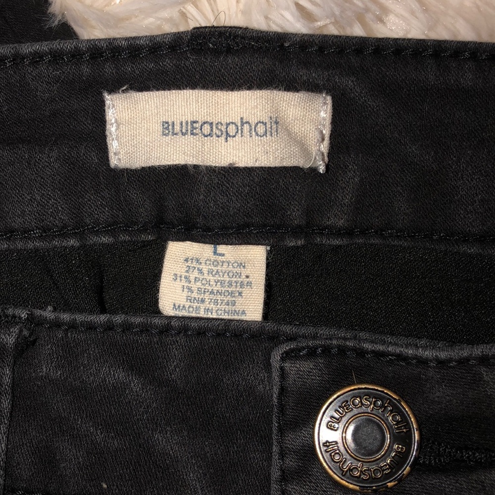 Black skinny jeans - Picture 2 of 6